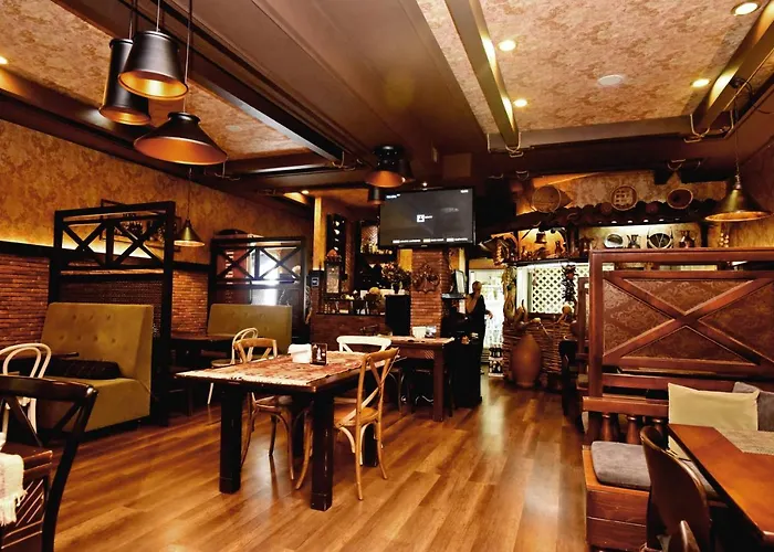Antika Hotel